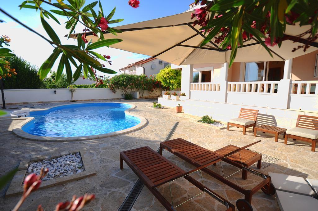 Apartments Villa Marnii Kožino Екстериор снимка