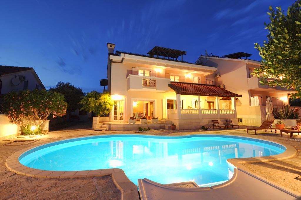 Apartments Villa Marnii Kožino Екстериор снимка