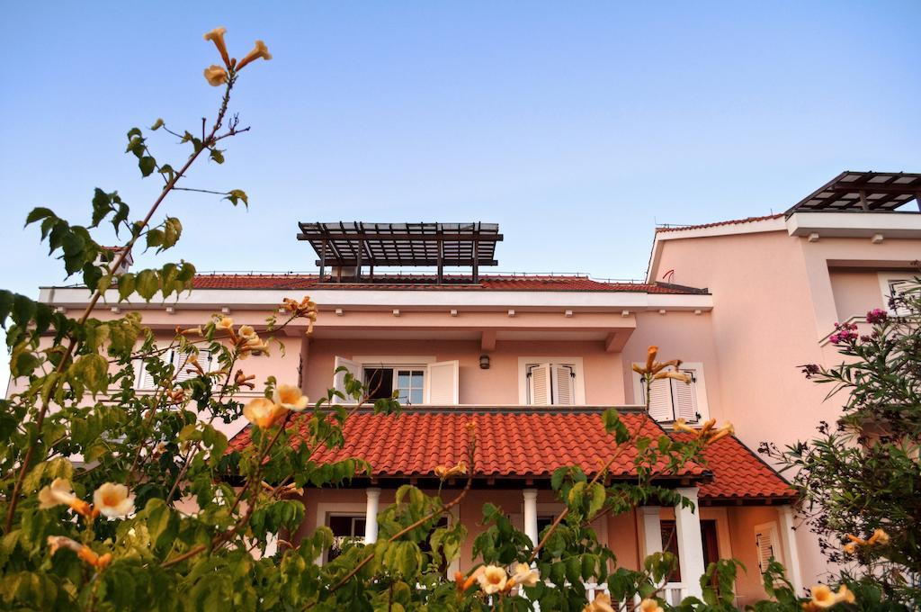 Apartments Villa Marnii Kožino Екстериор снимка