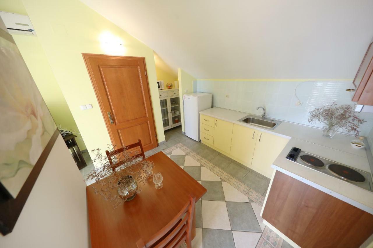 Apartments Villa Marnii Kožino Екстериор снимка