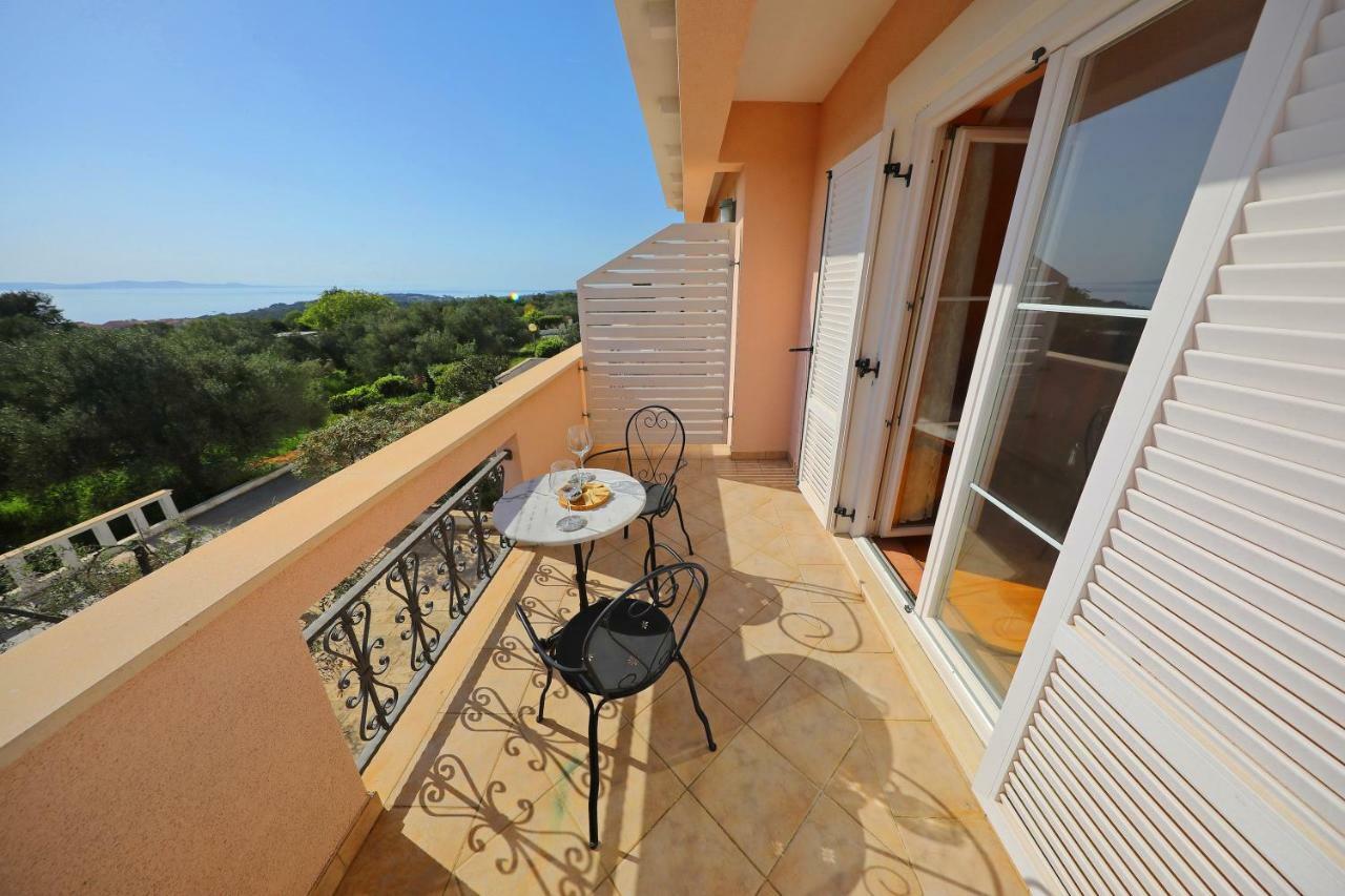 Apartments Villa Marnii Kožino Екстериор снимка