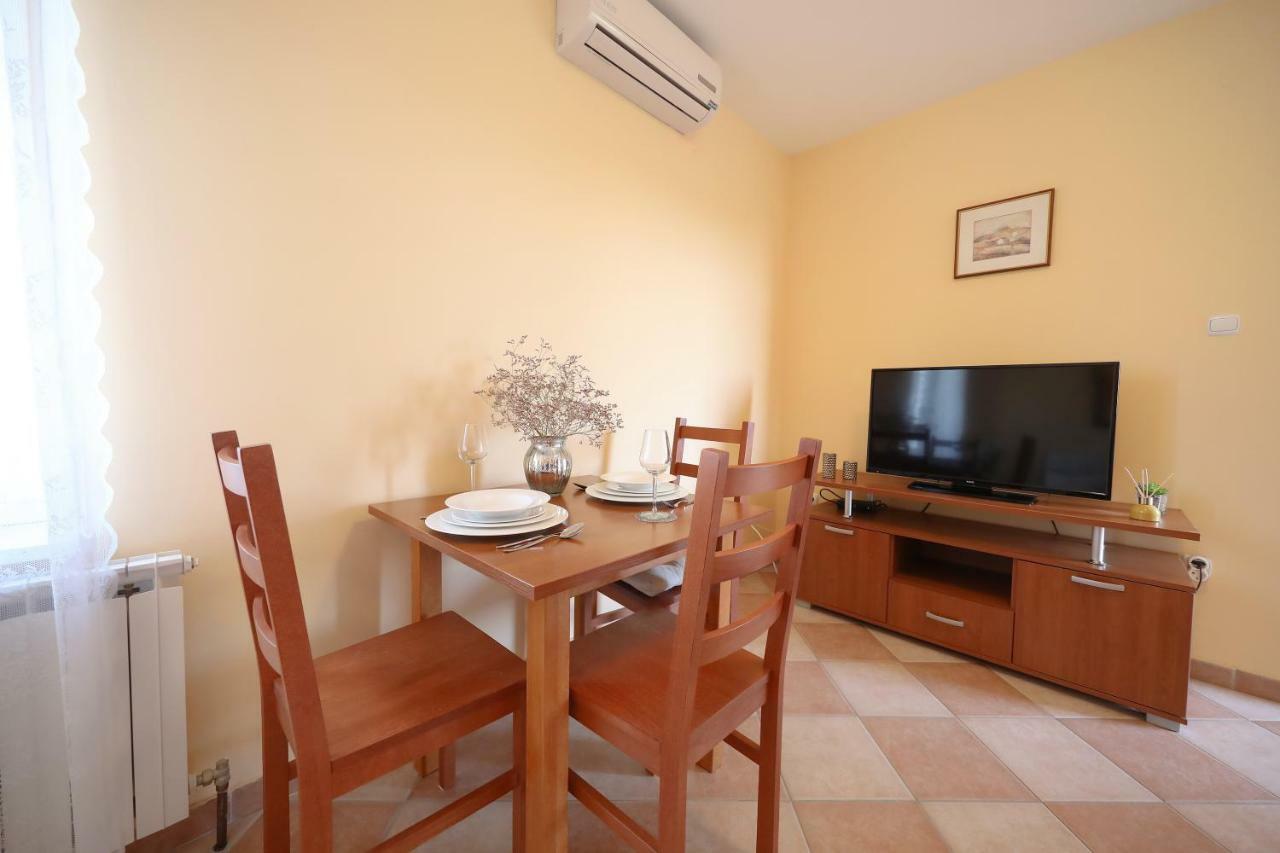 Apartments Villa Marnii Kožino Екстериор снимка