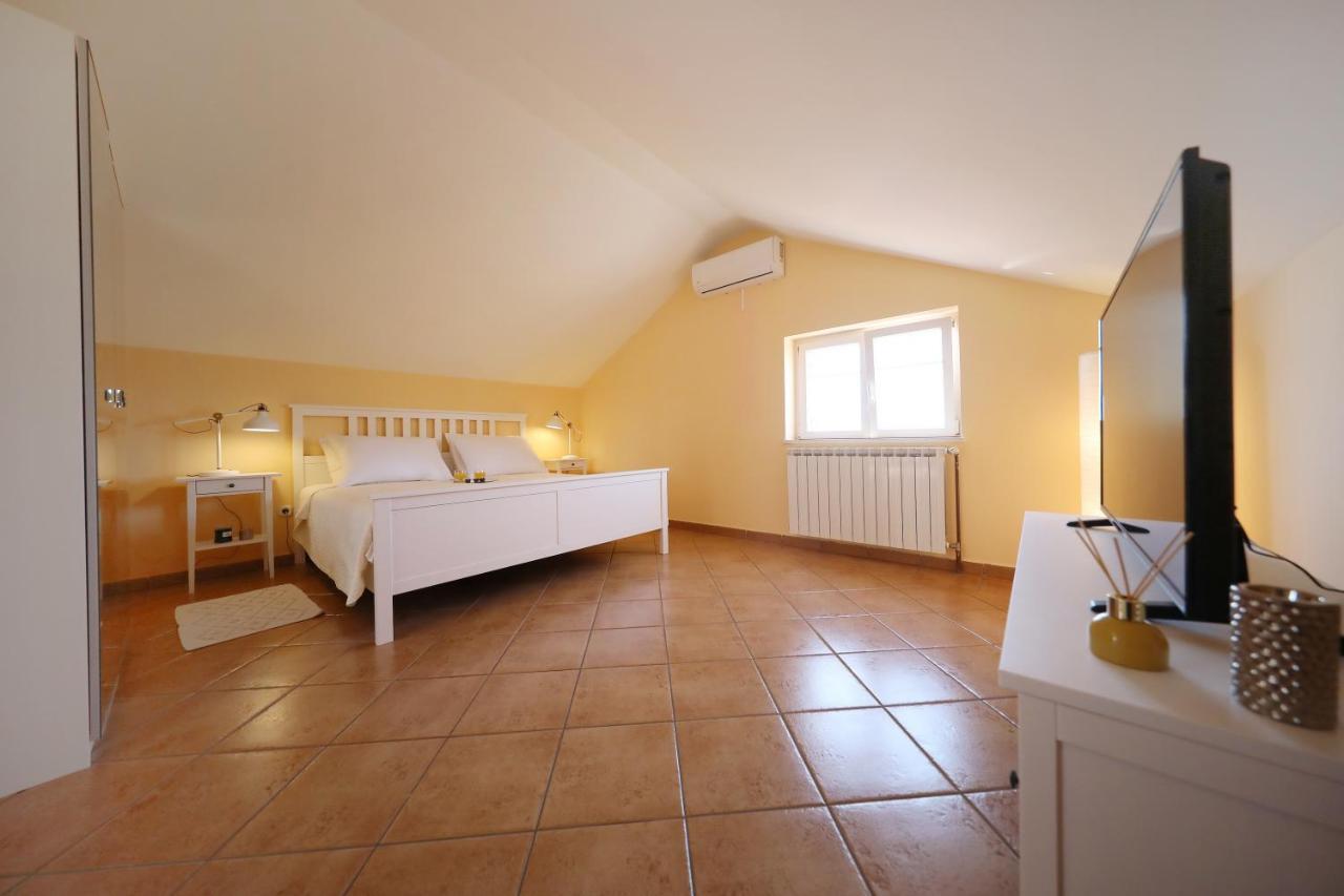 Apartments Villa Marnii Kožino Екстериор снимка